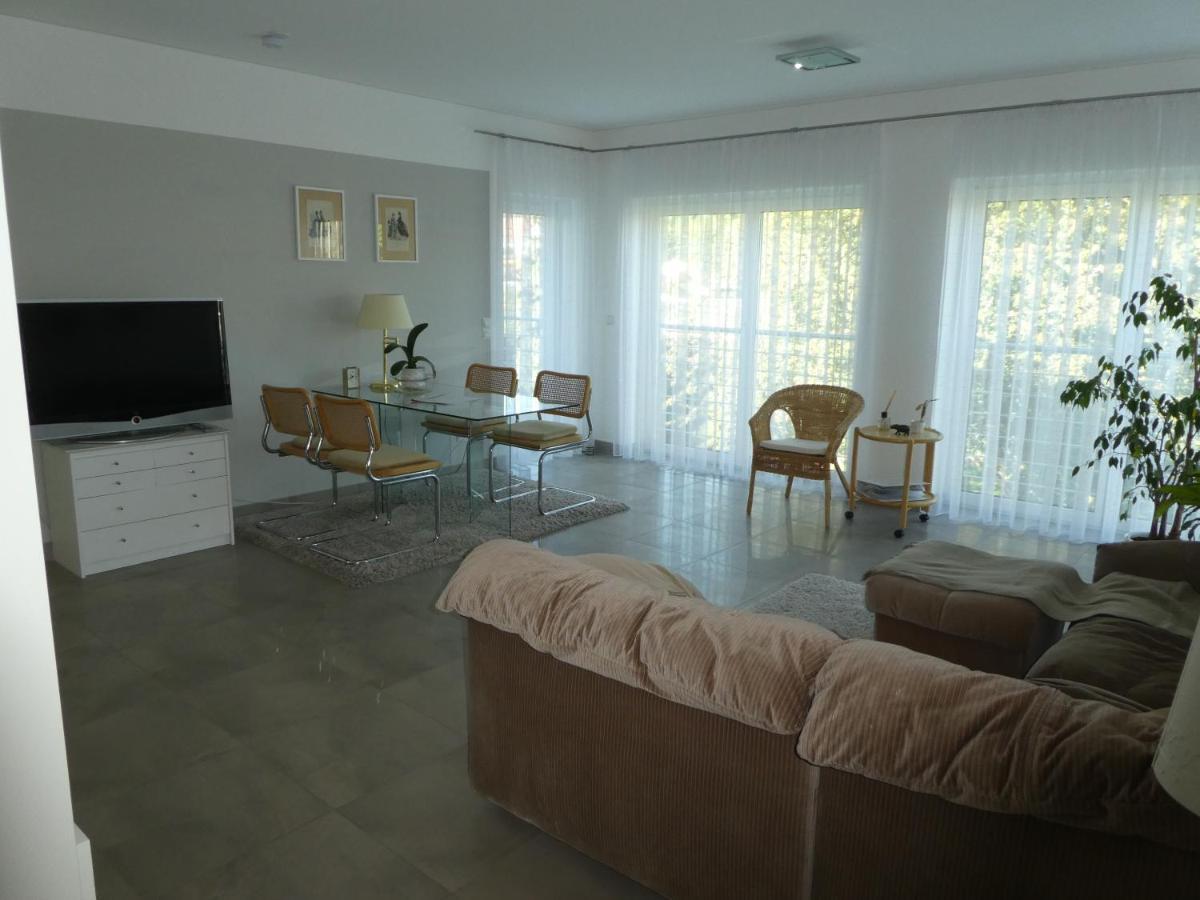 Grosszuegige,Zetrumsnahe Wohnung Dresda Esterno foto