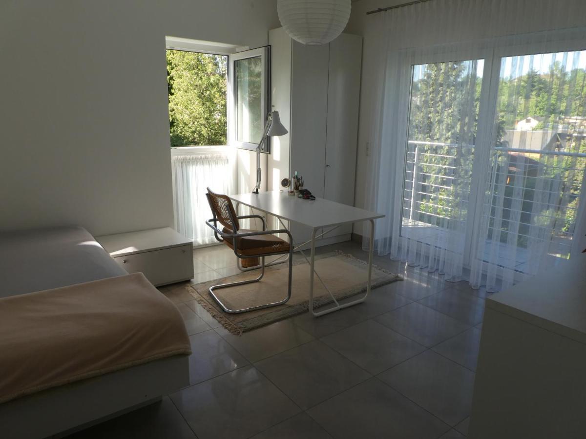 Grosszuegige,Zetrumsnahe Wohnung Dresda Esterno foto